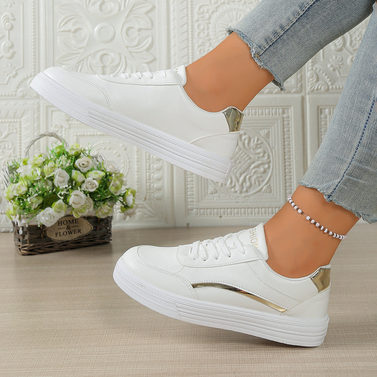 DamenModische Sneakers mit glänzenden Akzenten und komfortabler Sohle R&B
