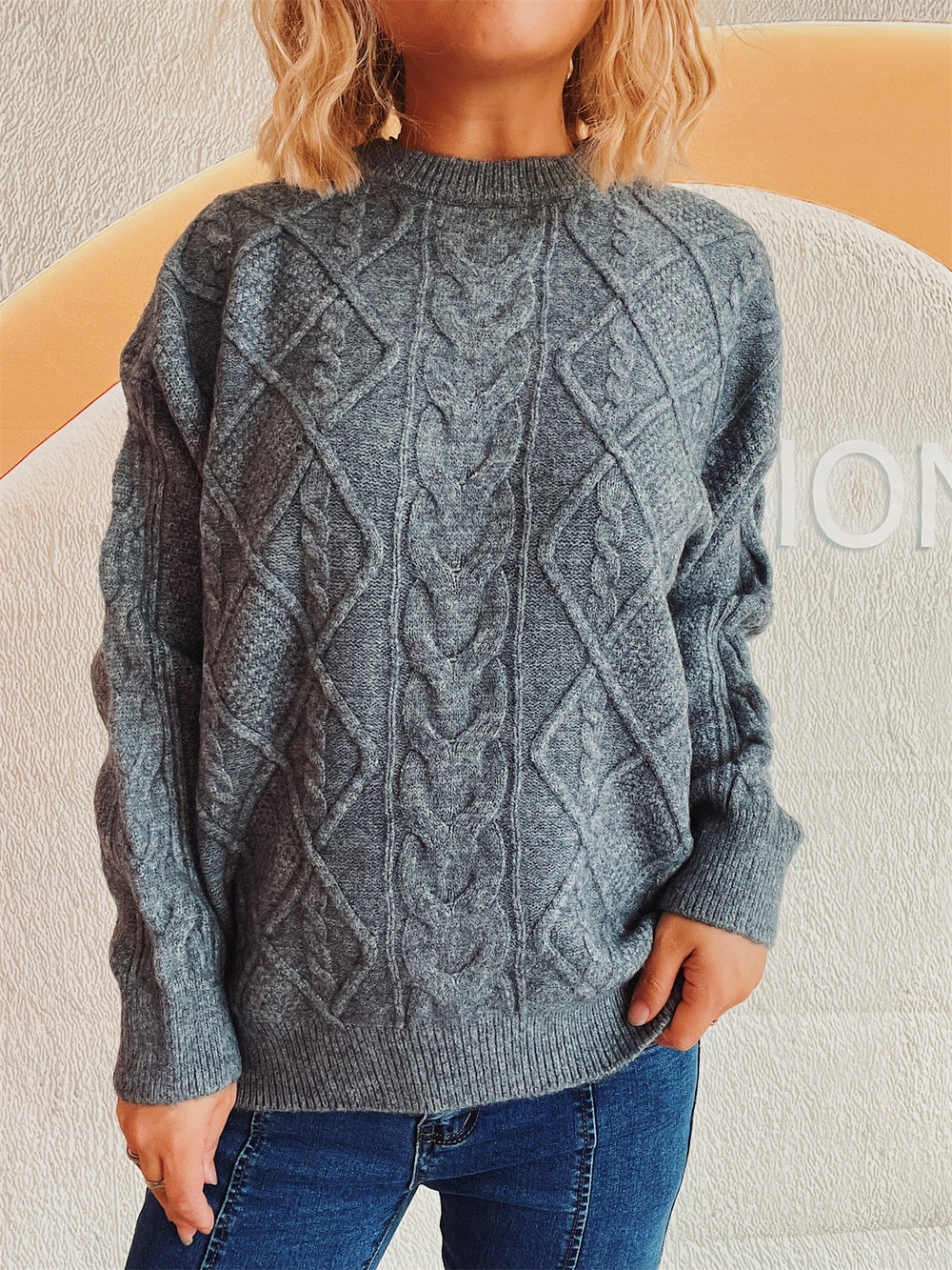 Damen Grobstrickpullover mit elegantem Zopfdesign und lässigem Schnitt R&B