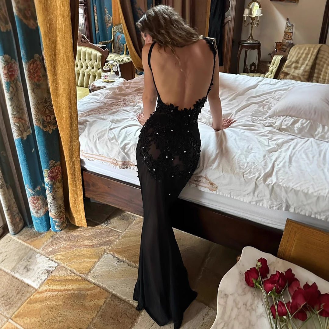 Damen Glamouröses Abendkleid mit floralen Paillettenverzierungen R&B