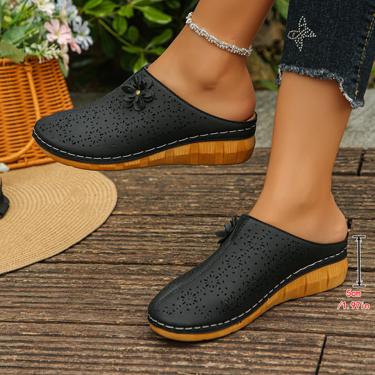 Damen Komfortable Clogs mit floralem Cut-Out-Design und anatomischer Innensohle R&B
