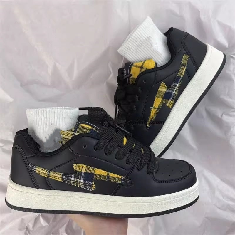Damen Sportliche Sneakers mit grafischem Design