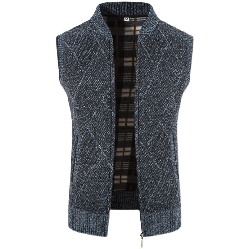 Herren Strickjacke ohne Ärmel mit modernem Zopfmuster