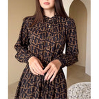Damen Maxikleid mit taillierbarem Bindegürtel R&B