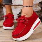 Damen Sneakers mit luxuriösem Wildleder und dezenter Plateau-Sohle R&B