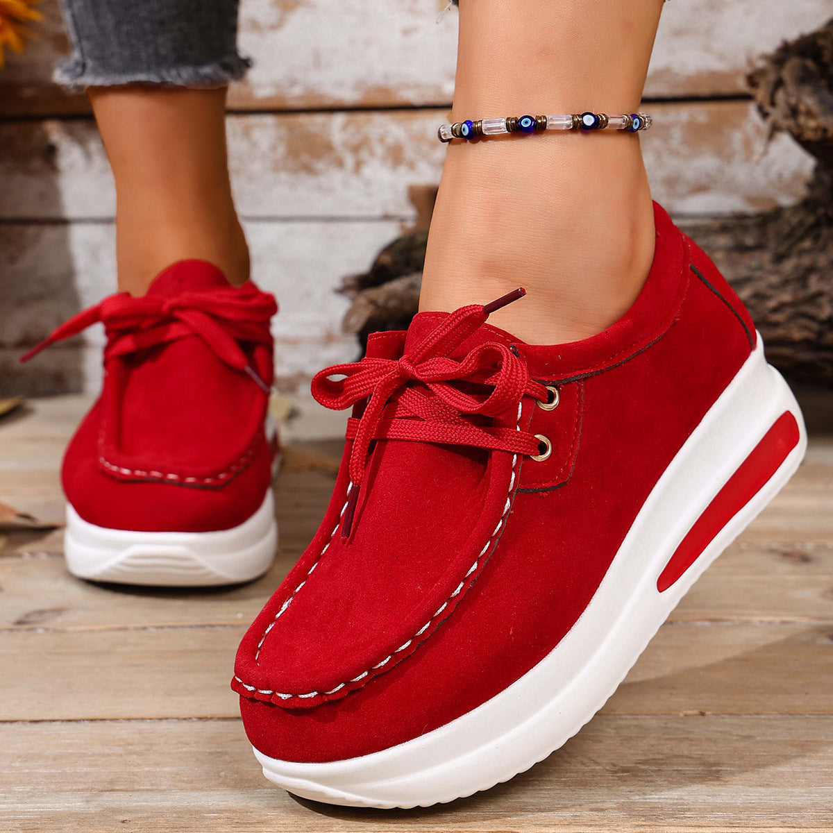 Damen Sneakers mit luxuriösem Wildleder und dezenter Plateau-Sohle R&B