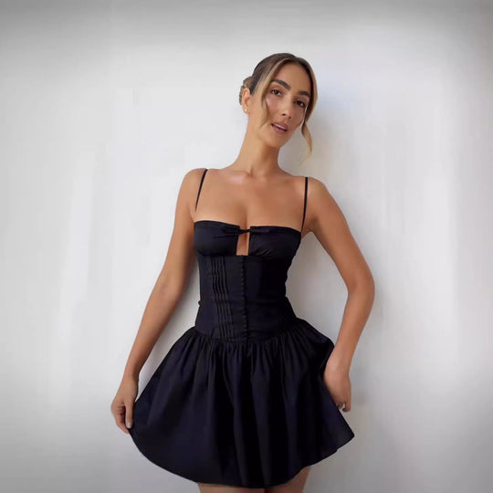 Damen Verspielt geschnittenes Cocktailkleid mit elegantem Wickeloberteil und Rüschensaum R&B