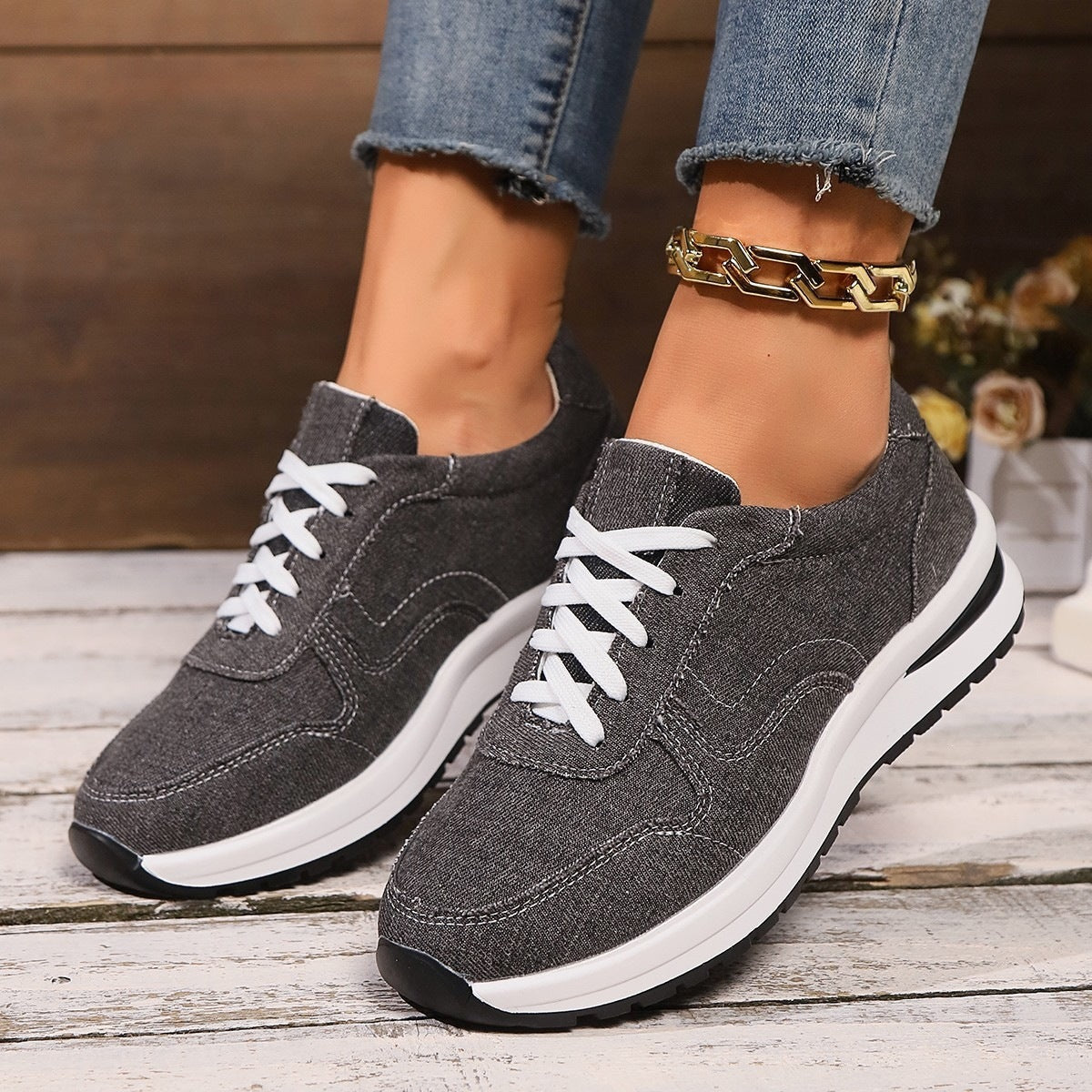Damen Sportliche Sneaker mit atmungsaktivem Obermaterial und robustem Profil R&B