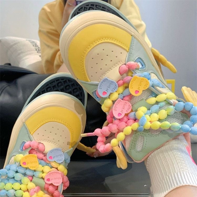 Damen Stylische Sneakers mit verspielten Applikationen und farbenfrohen Details R&B
