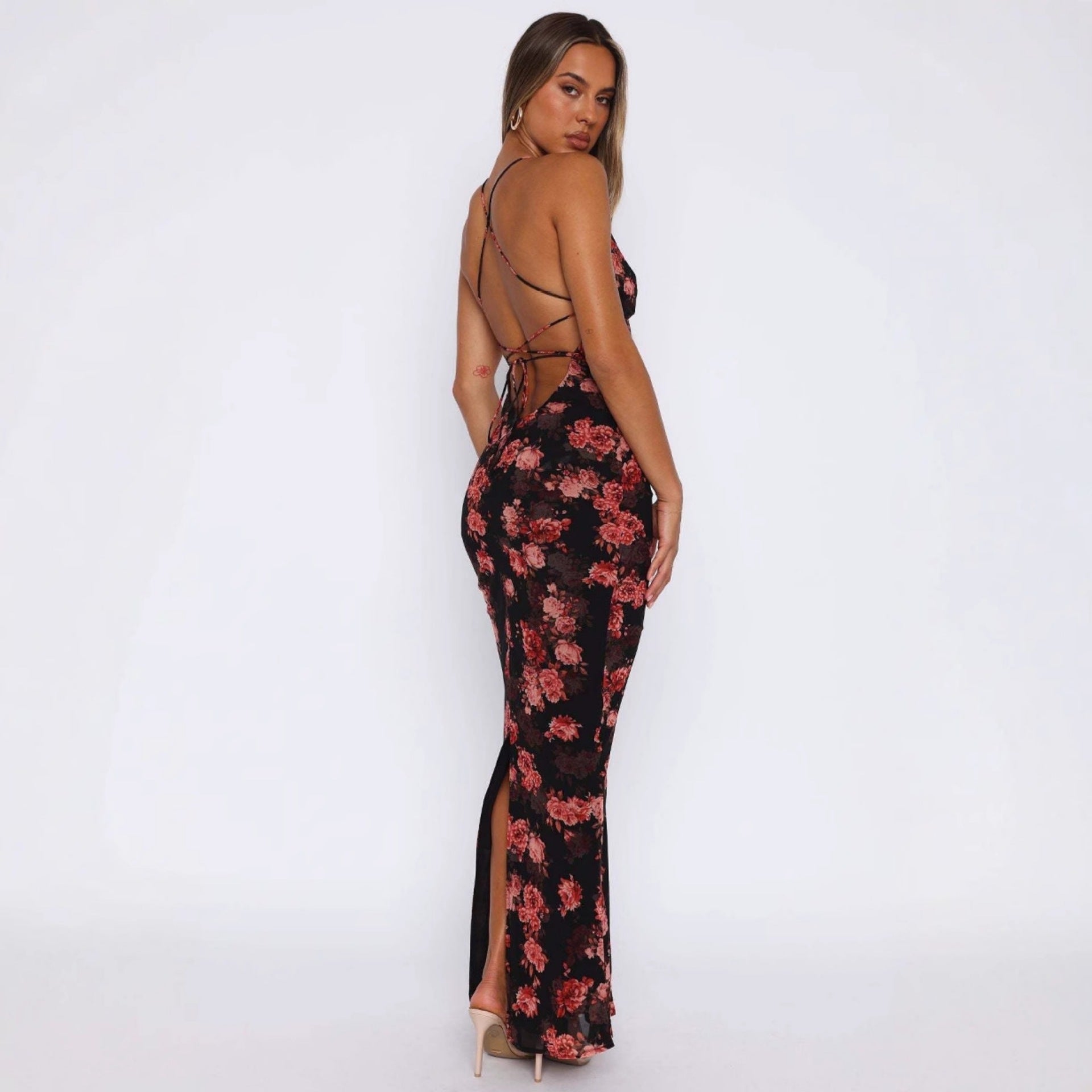 Damen Elegantes Maxikleid mit tiefem V-Ausschnitt und Spaghettiträgern R&B