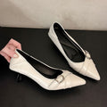 Damen elegante Pumps mit dekorativem Schnallenverschluss und spitzem Design R&B