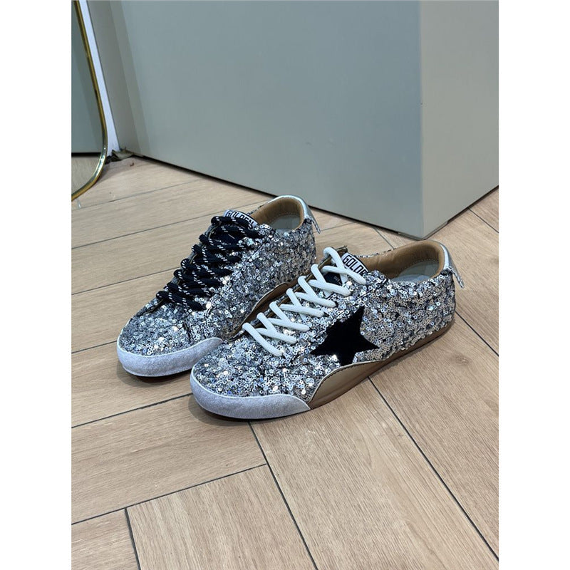 Damen Sneaker mit glitzerndem Obermaterial und kontrastierenden Schnürsenkeln R&B