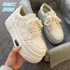 Damen Sneakers mit modischem Sternenmuster und hochwertiger Sohle