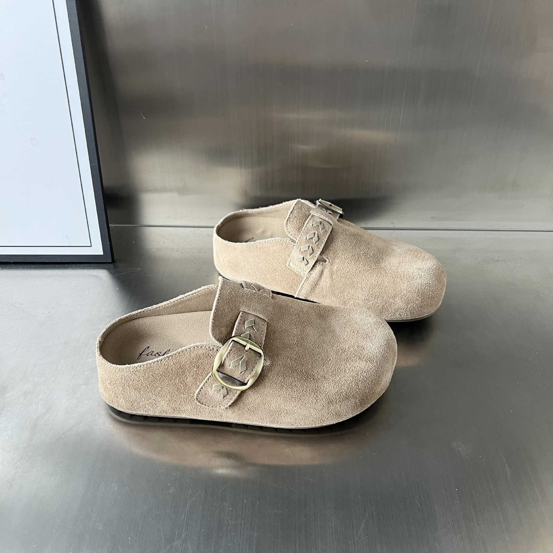 Damen Clogs aus hochwertigem Wildleder mit praktischer Schnallenverzierung R&B