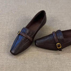 Damen Elegante Mokassins mit modischem Riemenverschluss und spitz zulaufendem Design