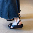 Damen Slingback-Sandalen mit modischem Knoten-Detail und komfortabler Fußbettgestaltung