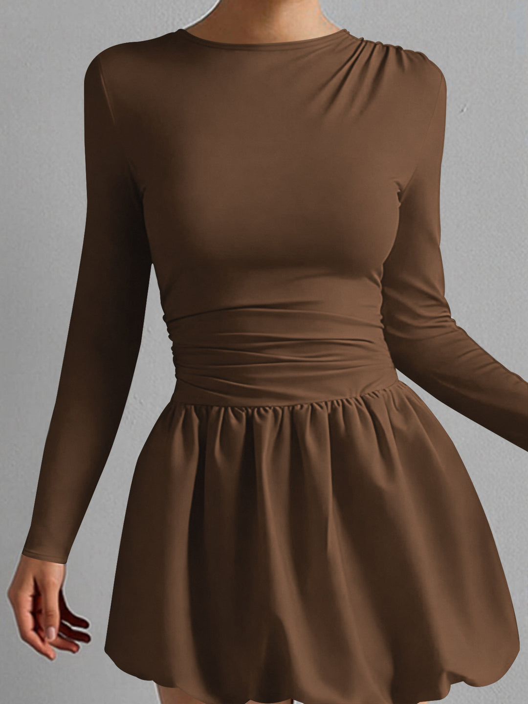 Damen Figurumspielendes Kleid mit langen Ärmeln und gerafftem Saum R&B