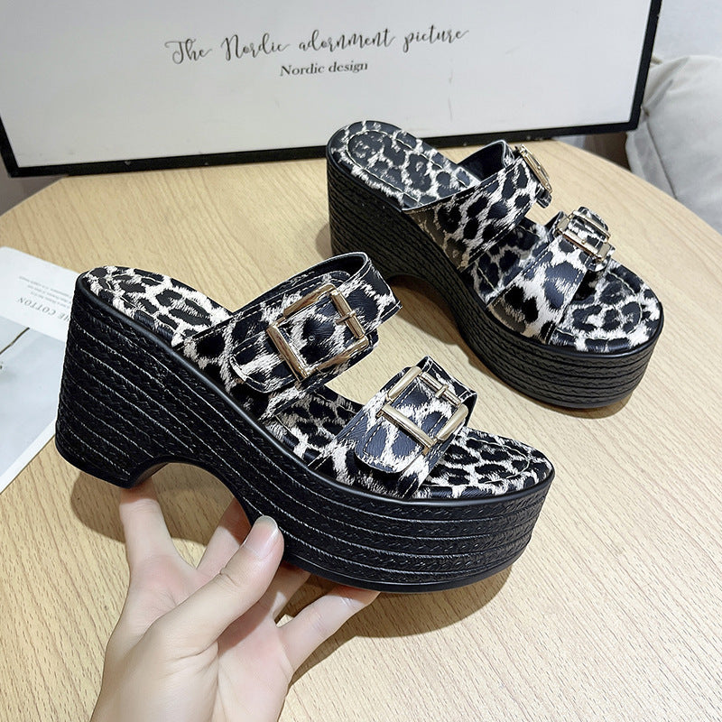 Damen Plateau-Sandalen mit modischem Schnallen-Design R&B