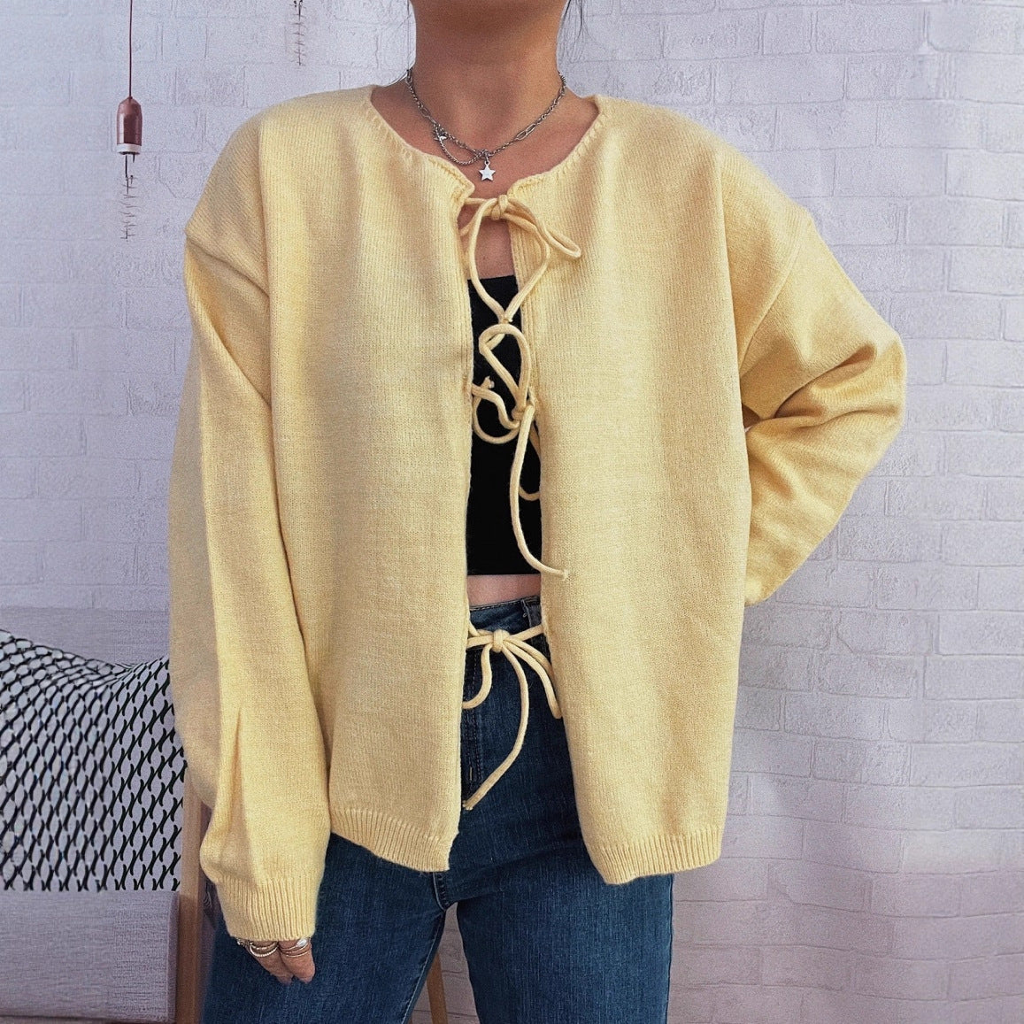 Damen Strickjacke mit dekorativem Schnürdesign und weitem Schnitt R&B