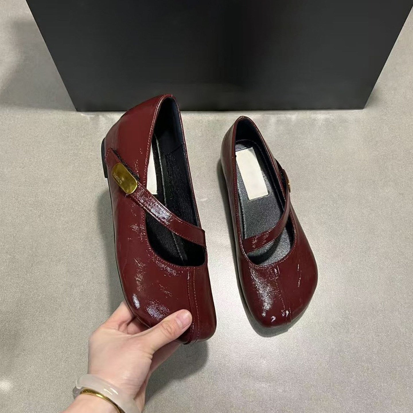 Damen elegante Ballerina-Pumps mit modischem Riemchen und dekorativer Schnalle R&B