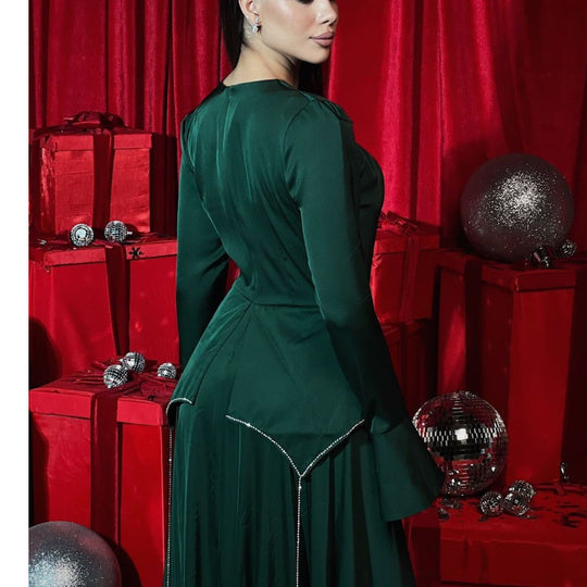 Damen Elegantes Abendkleid mit fließendem Schnitt und hochwertigen Details R&B