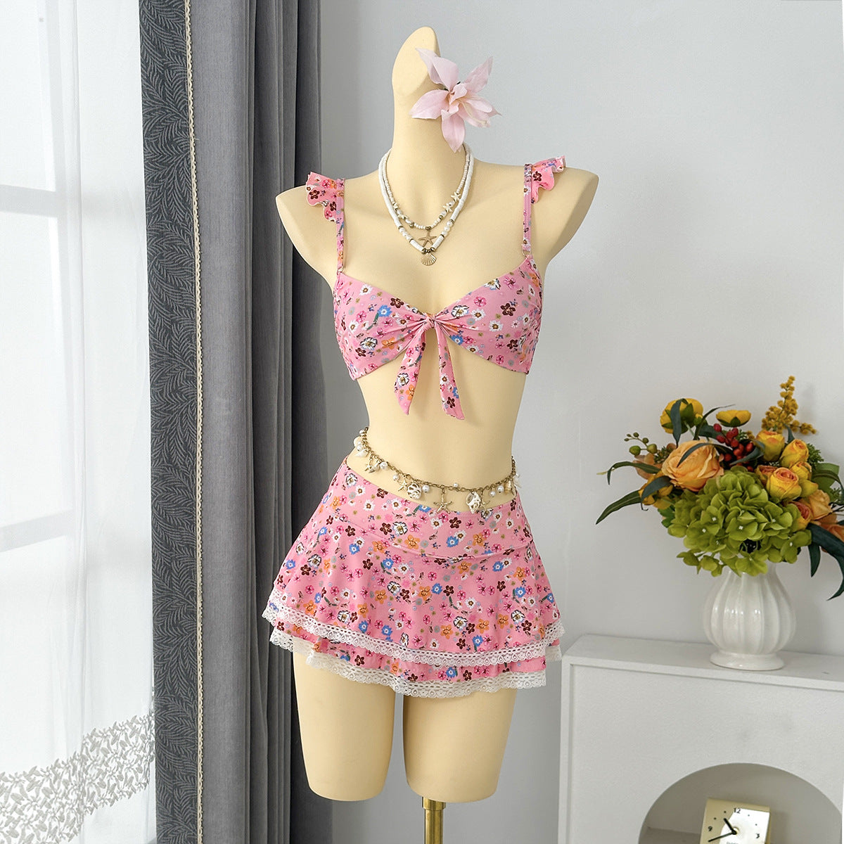Damen Bikini-Set mit verspieltem Wickelrock und floralem Design R&B