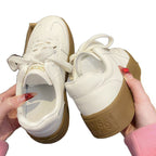 Damen Sportliche Sneakers mit rutschfester Gummisohle und atmungsaktiver Oberflächenstruktur