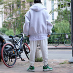 Herren gestepptes Oversized Hoodie mit innovativen Taschen