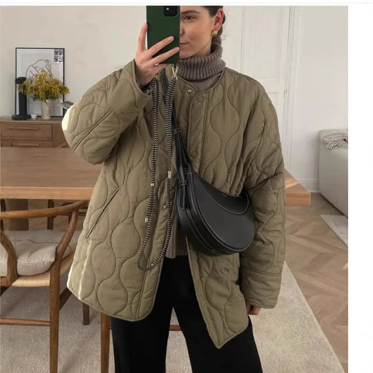 Damen gesteppte Übergangsjacke mit seitlichen Taschen und elegantem Schnitt R&B