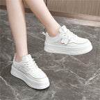 Damen Sneakers mit erhöhtem Sohlenprofil und atmungsaktiver Mesh-Oberfläche R&B