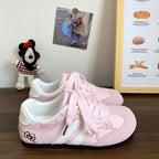 Damen Freizeitsneaker mit verspieltem Hello Kitty Design