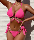 Damen Triangel-Bikini mit fransenförmigen Akzenten und funkelnden Kettenverzierungen