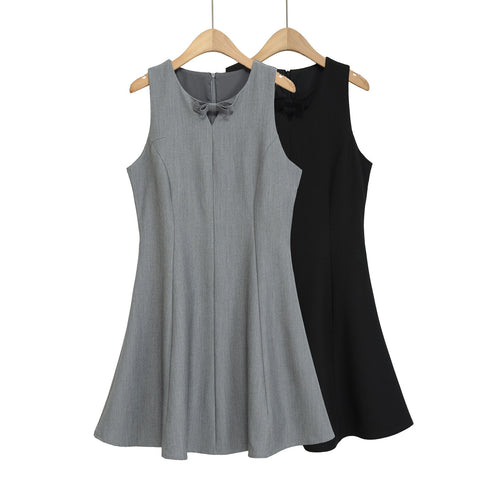 Damen Besprechungs-Kleid mit eleganter Schleifenverzierung und fließendem Schnitt R&B