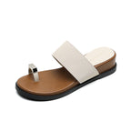 Damen modische Zehentrenner-Sandalen mit breitem Riemen und stylishen Akzenten
