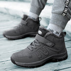 Damen Winterliche Trekkingstiefel mit rutschfester Sohle und isolierendem Futter R&B
