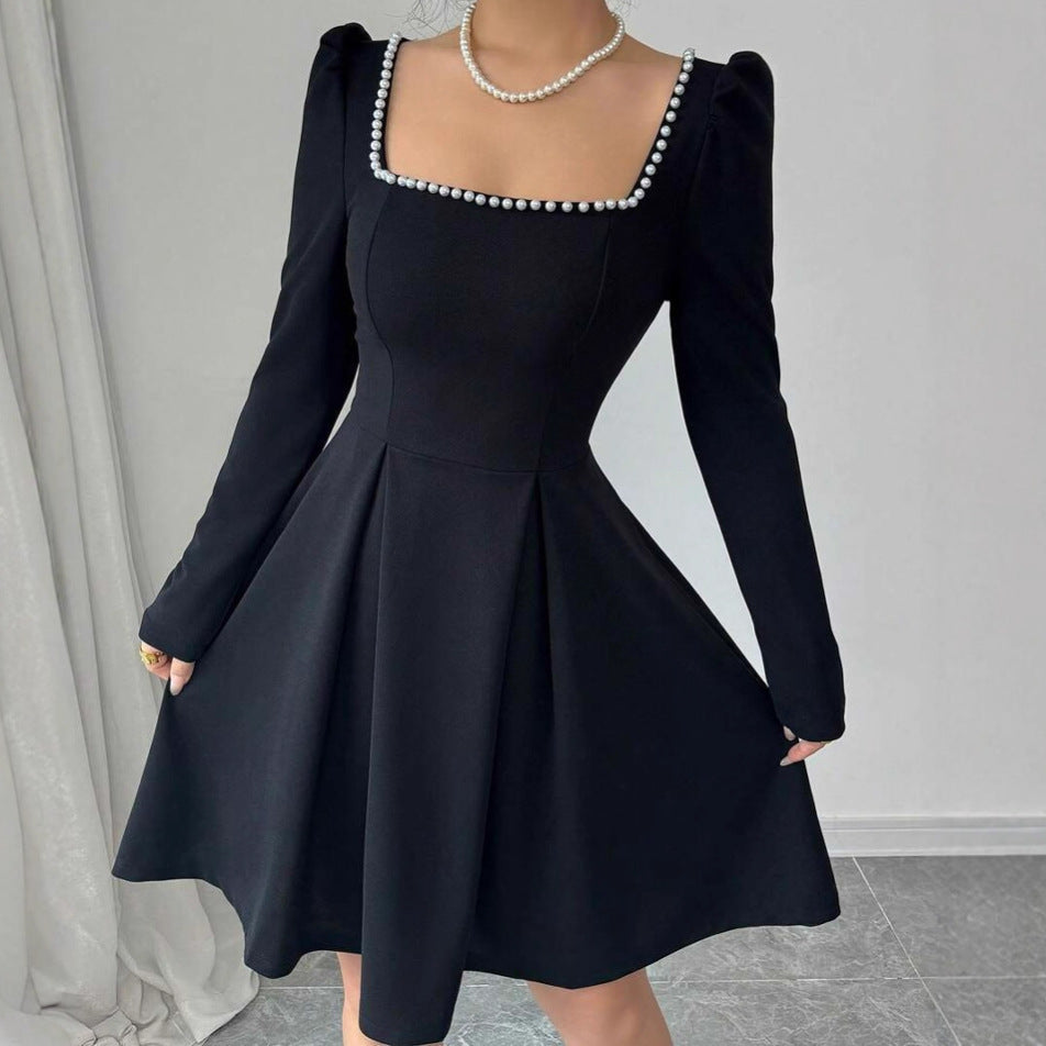 Damen Elegantes Minikleid mit schmalem Quadrat-Ausschnitt und feinem Rüschensaum R&B