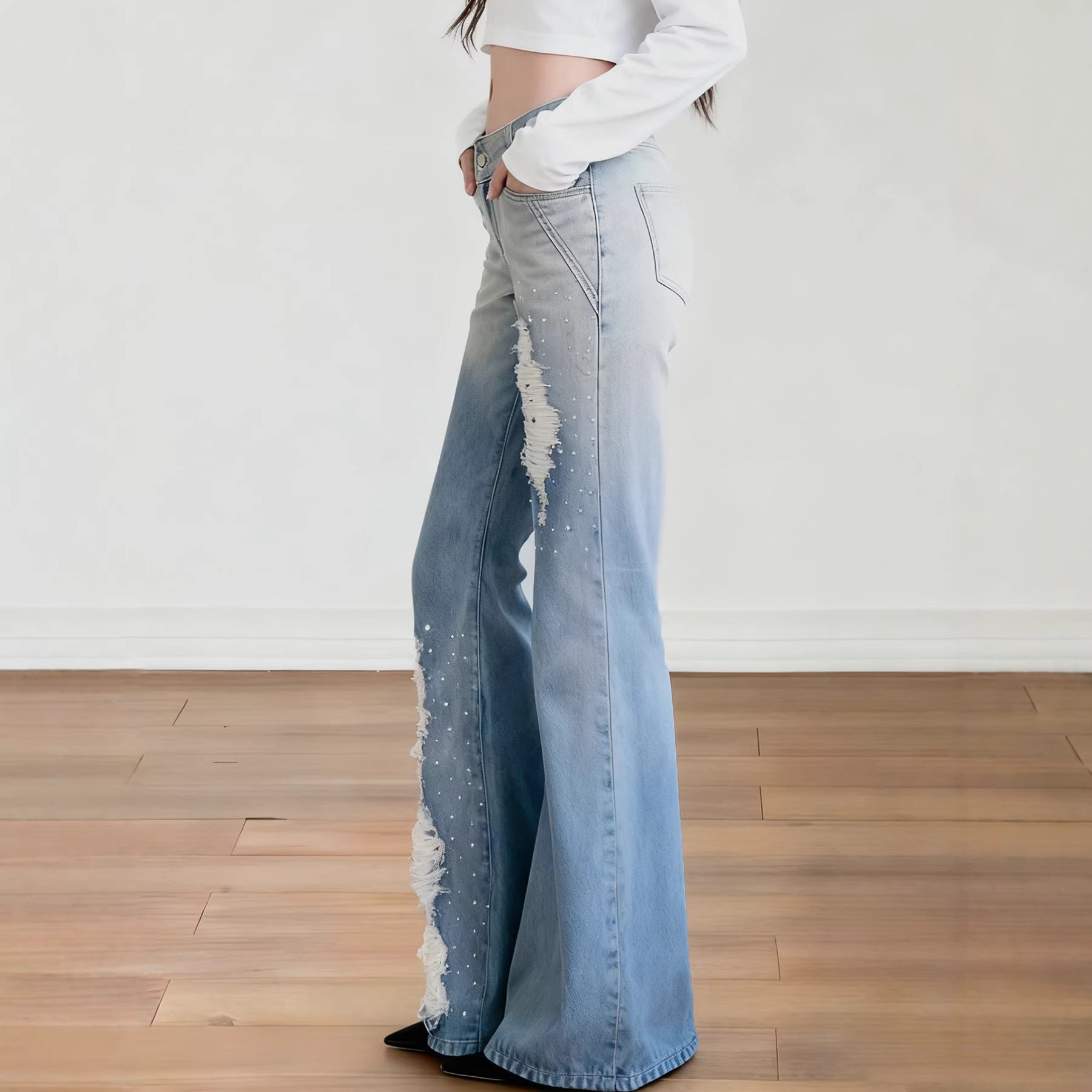 Damen Schlagjeans mit modischen Destroyed-Details und komfortablem Sitz R&B