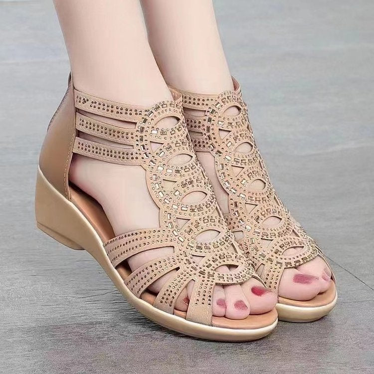 Damen Wedge-Sandalen mit filigranen Riemen und funkelnden Akzenten