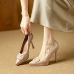 Damen Hochglanz Pumps mit dekorativem Schleifenakzent