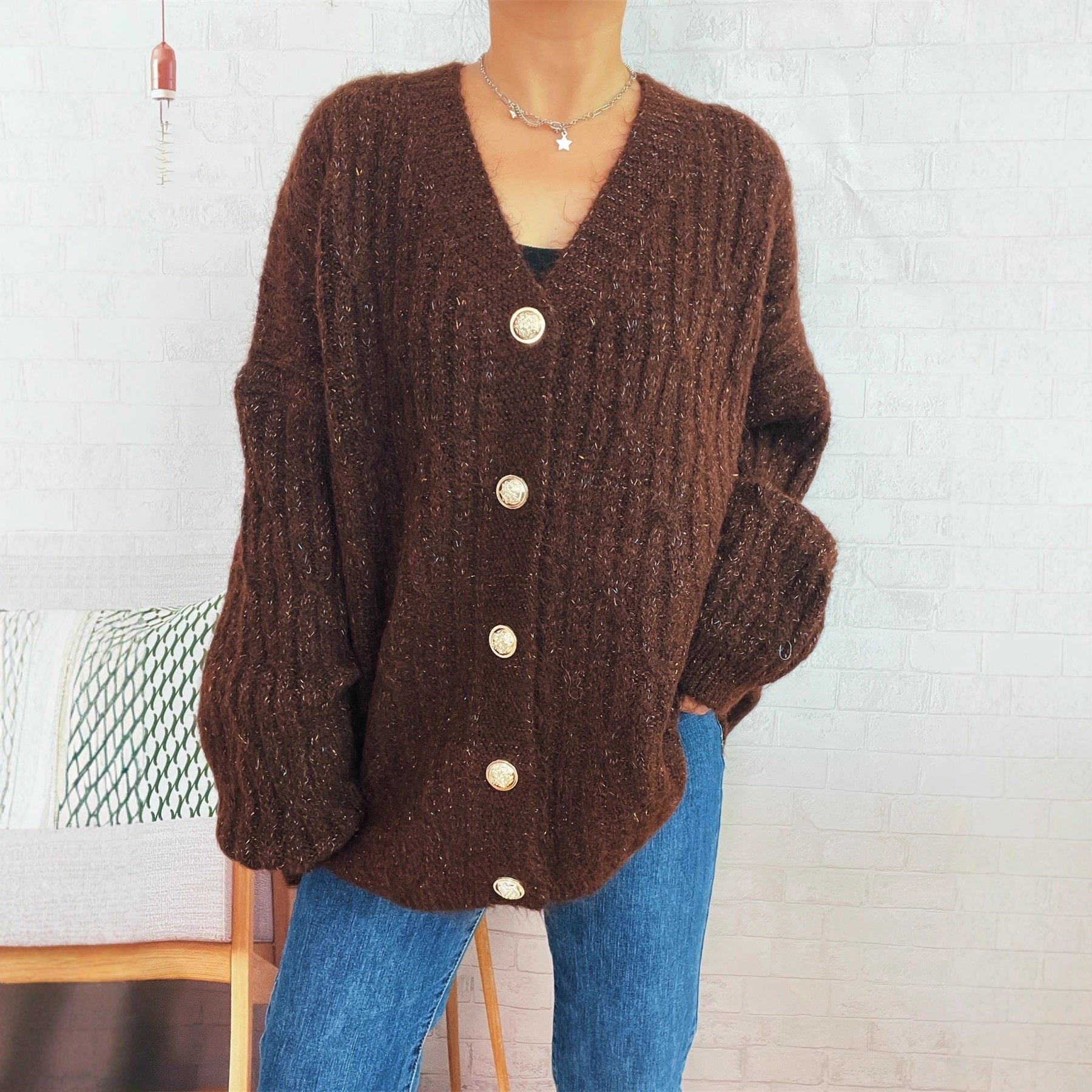 Damen Strickjacke mit luxuriöser Struktur und eleganten Knopfdetails R&B