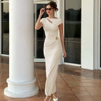 Damen Elegantes Midikleid mit asymmetrischem Ausschnitt und seitlichem Detail R&B