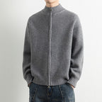 Herren Strickjacke mit hohem Kragen und praktischen Reißverschluss