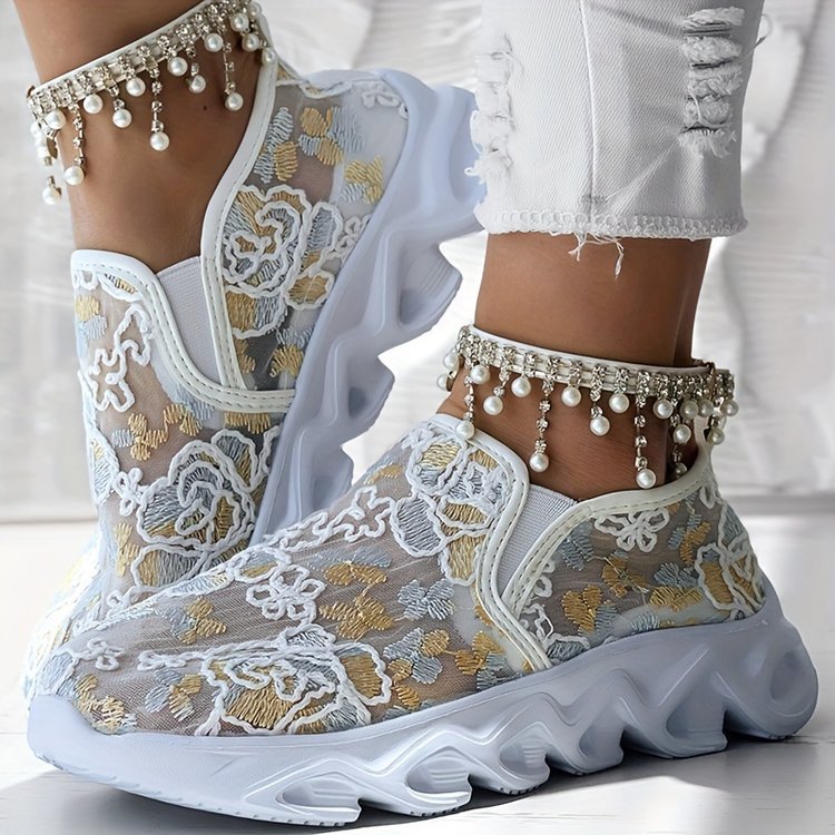 Damen Komfortable Slip-On Sneakers mit floralem Spitzen-Design R&B