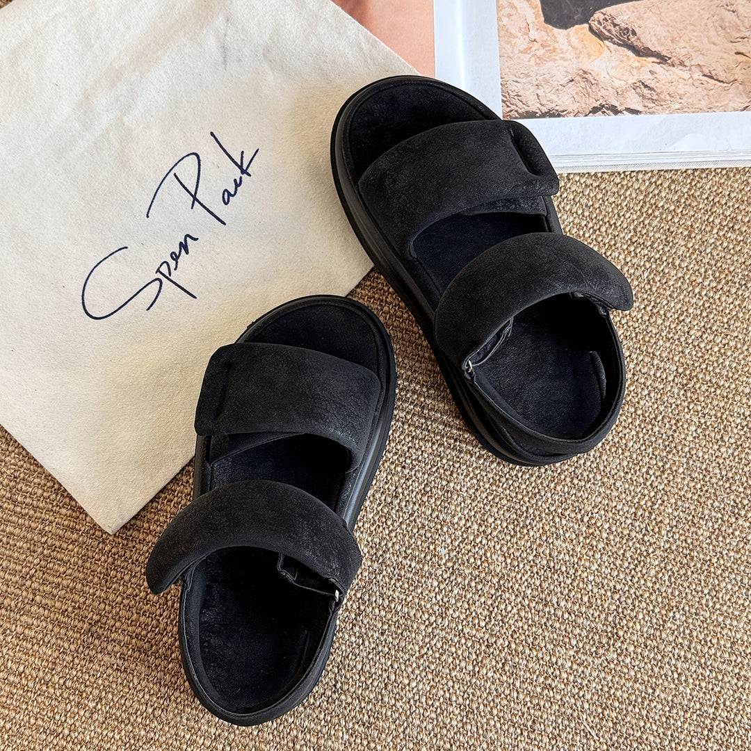 Damen Komfortable Klettverschluss-Sandalen mit attraktiven Riemen R&B