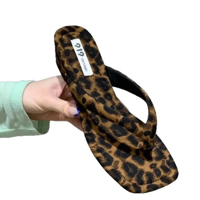 Damen komfortable Pantolette mit modischem Punktdesign R&B