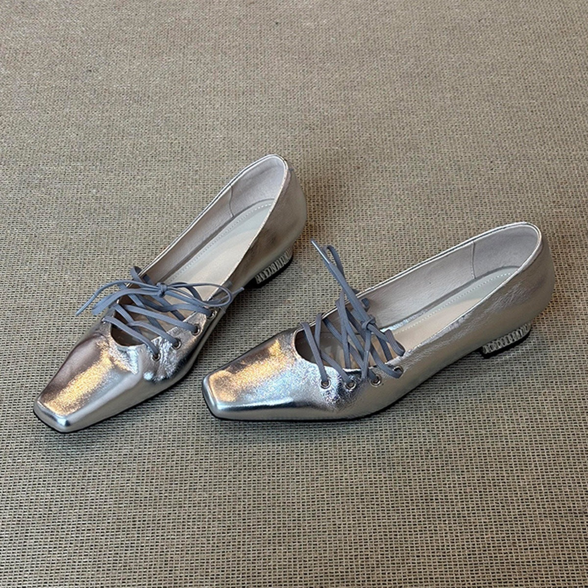 Damen elegante Slipper mit modischem Schnürdesign