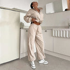 Damen Sportliche Oberbekleidungs-Kombination mit Windjacke und weiteren Beinkleid R&B