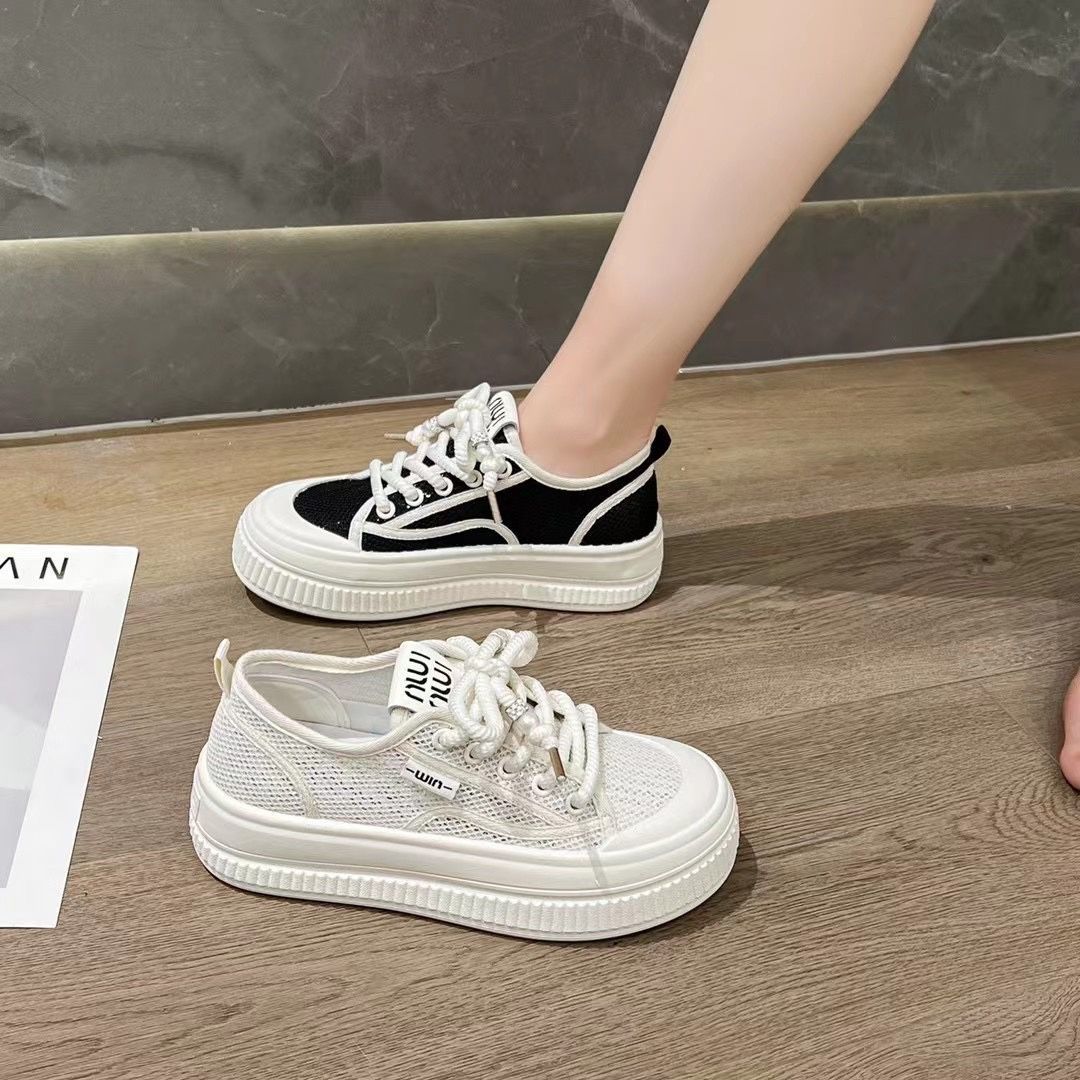 Damen Sneaker mit modischer Plateausohle und dekorativem Schnürsystem