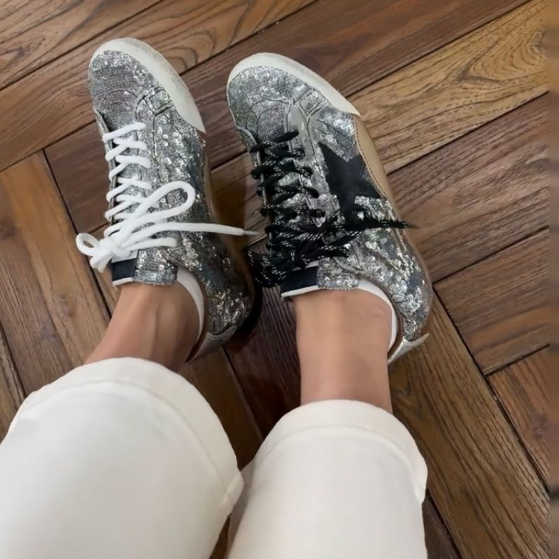 Damen Sneaker mit glitzerndem Obermaterial und kontrastierenden Schnürsenkeln R&B