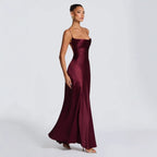 Damen Elegantes Maxikleid mit raffinierten Spaghetti-Trägern und fließendem Satin EB