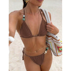 Damen Triangel-Bikini mit handgearbeiteten Schmuckdetails